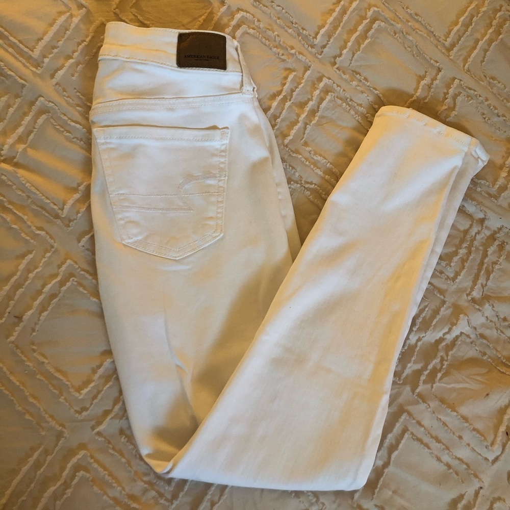 American Eagle white jeans